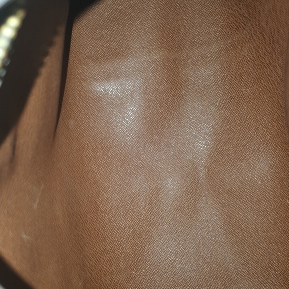 Authentic Louis Vuitton Papillon 26 - Picture 5 of 8